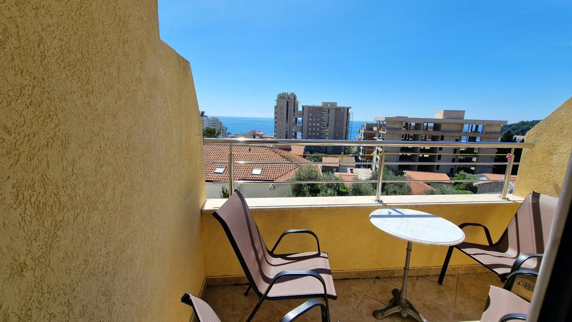 Vila Lena Petrovac Luaran gambar