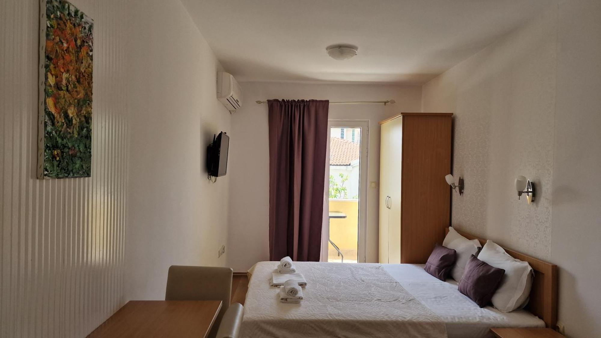Vila Lena Petrovac Luaran gambar