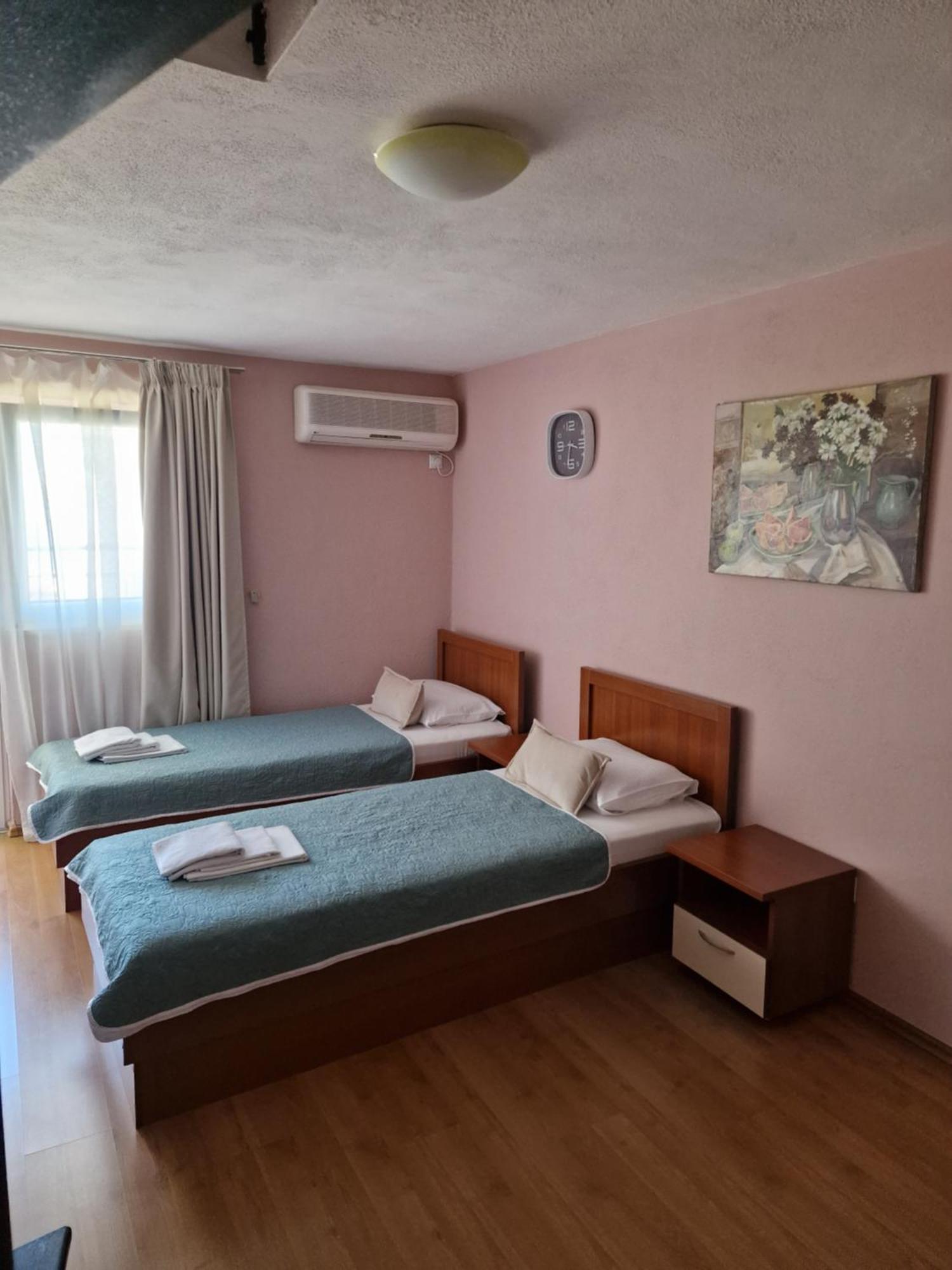 Vila Lena Petrovac Luaran gambar